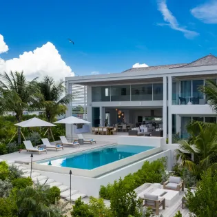 1.1 b.e grace bay ocean view 4bd pool area