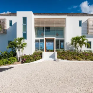 1.1 b.e. north shore ocean view 4bd exterior