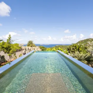 1.1 goldeneye exterior 1