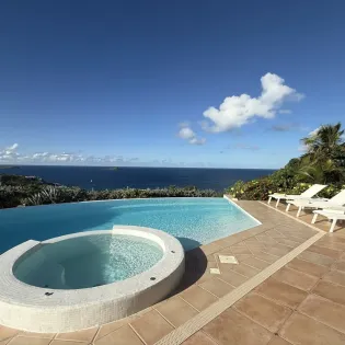 1.1 sea bird exterior 1