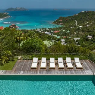 1.1 wine note exterior 1