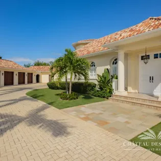 1.10 chateau des palmiers exterior 1