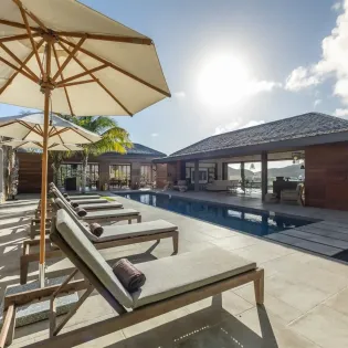 1.10 maud exterior 1