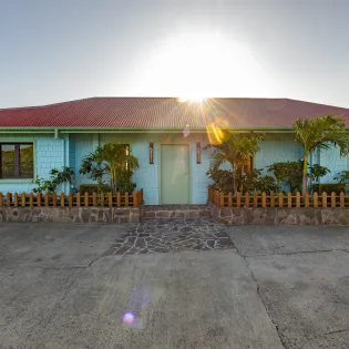 1.10 sophie exterior