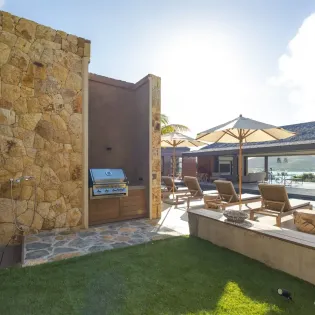 1.11 maud exterior 1