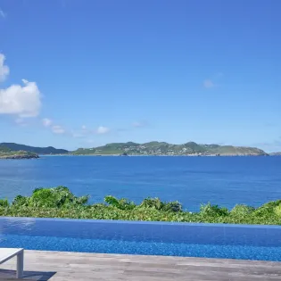 1.11 villa pointe milou exterior