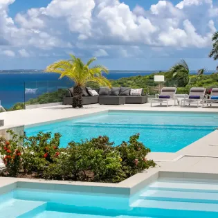 1.19 dream in blue exterior