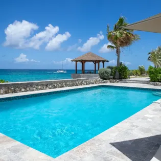 1.2 blue beach pool view