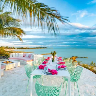 1.21 villa bristol breeze exterior