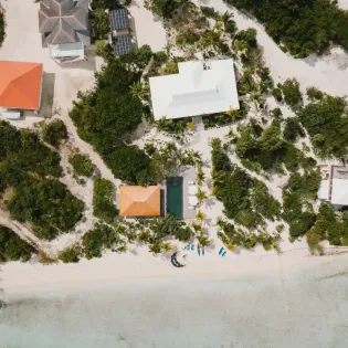 1.22 the catch exterior