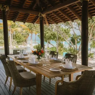 1.24 the catch exterior