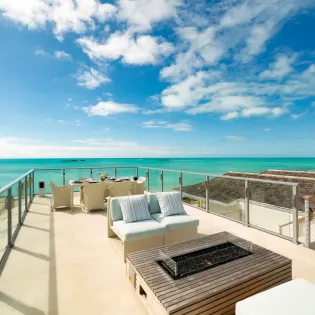 1.25 villa bristol breeze exterior