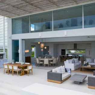 1.3 b.e grace bay ocean view 5bd pool area