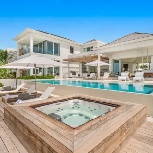 1.3 b.e. grace bay beachfront 5bd terrace