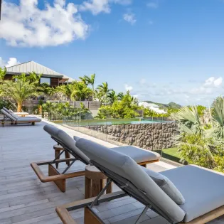 1.3 goldeneye exterior 1