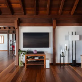 1.3 kyr living room