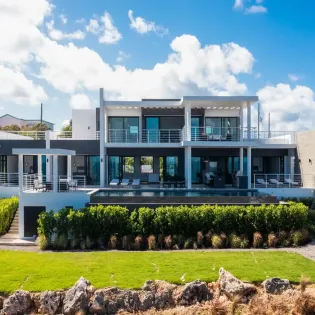 1.3 reve noir exterior