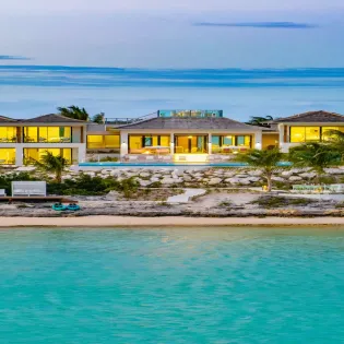 1.36 villa bristol breeze exterior