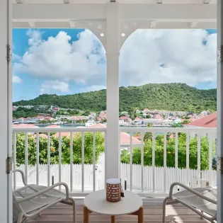 1.4 avee view exterior 1