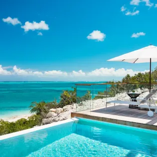 1.4 b.e north shore beachfront villa 5bd pool area