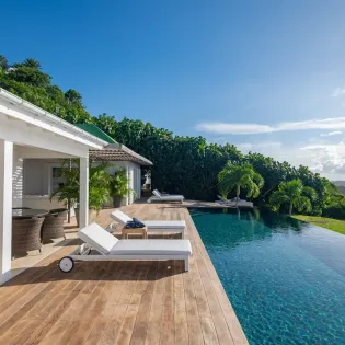 1.4 blue diamond exterior 1