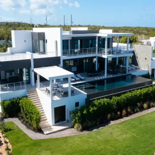 1.4 reve noir exterior