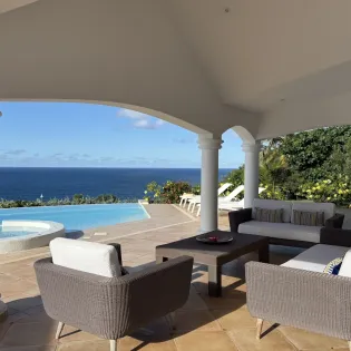 1.4 sea bird exterior 1