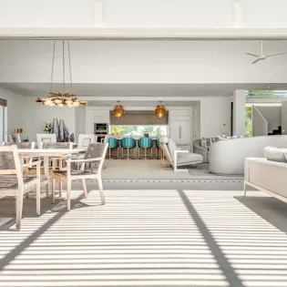 1.5 b.e grace bay ocean view 6bd pool area