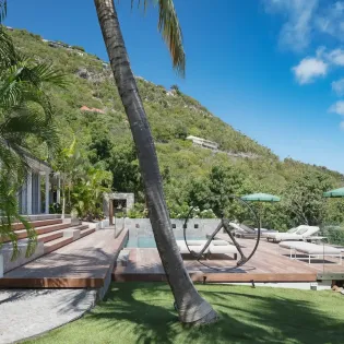 1.5 emotion exterior 1