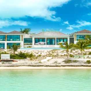 1.5 villa bristol breeze exterior