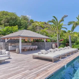 1.6 alisea exterior 1