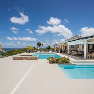 1.6 dream in blue exterior