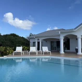 1.6 sea bird exterior 1