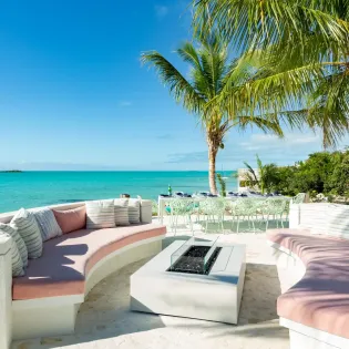 1.6 villa bristol breeze exterior