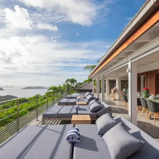 1.7 dancing queen terrace