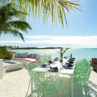 1.7 villa bristol breeze exterior