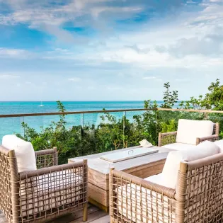 1.9 b.e north shore beachfront villa 5bd pool area