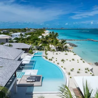 10 footprints outdoor view