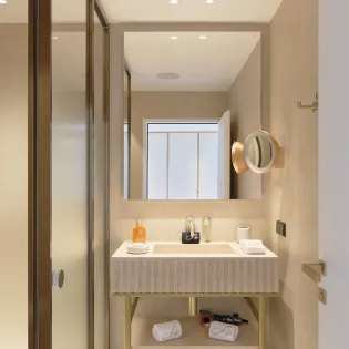 10.1 alisea bathroom 3