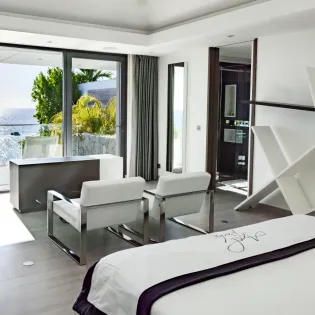 10.1 axel rocks bedroom 4