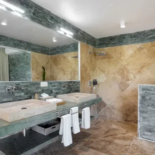 10.1 debbie bathroom 2