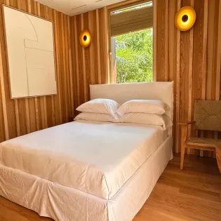 10.1 goldeneye bedroom 4