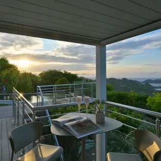 10.1 marris exterior nightly