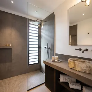 10.1 maud bathroom 3