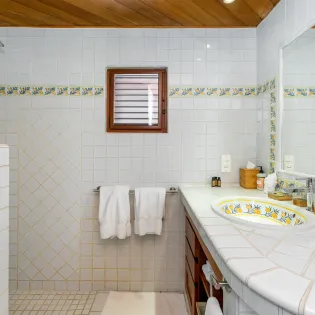 10.2 blue beach bathroom 2