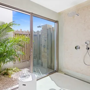 10.2 casa aquila bathroom 3