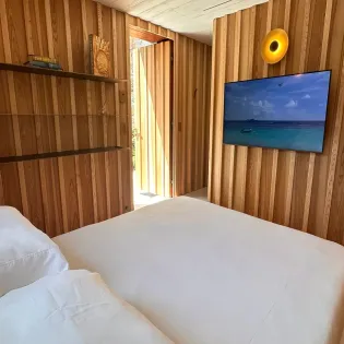 10.2 goldeneye bedroom 4