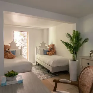 10.4 temple kids room