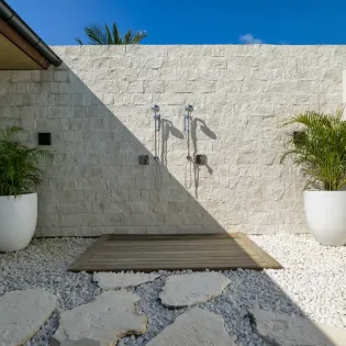 10.6 footprints bedroom 5