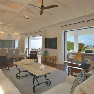 1 vacation rental photo St Barthelemy WV RMN Villa La Romance St Barts Villa RMNliv01 desktop